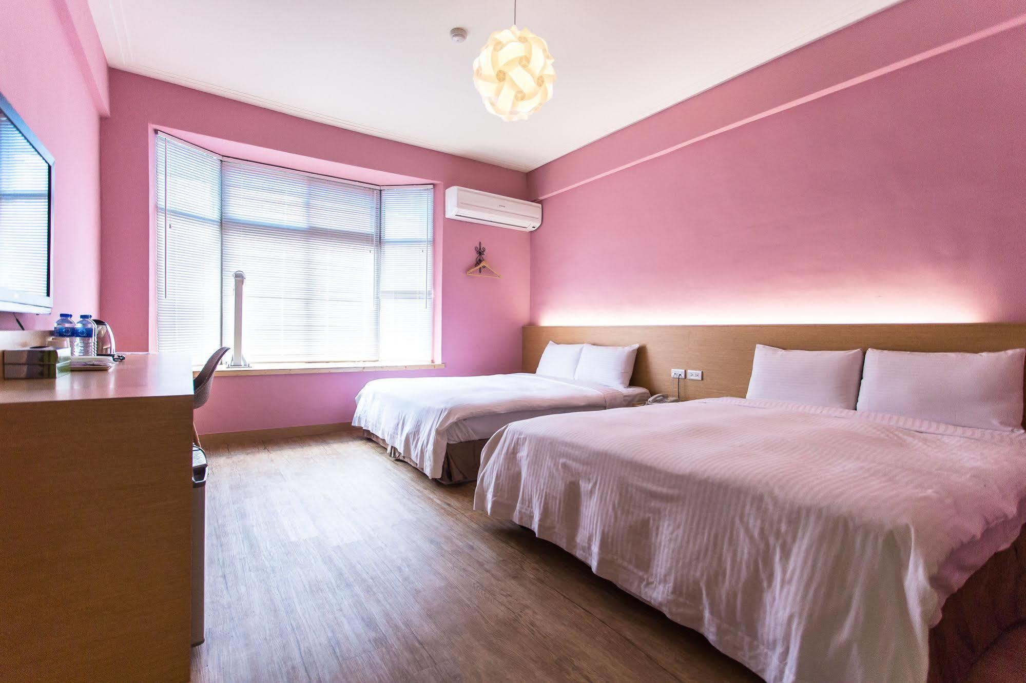 Young Motel Taitung ภายนอก รูปภาพ